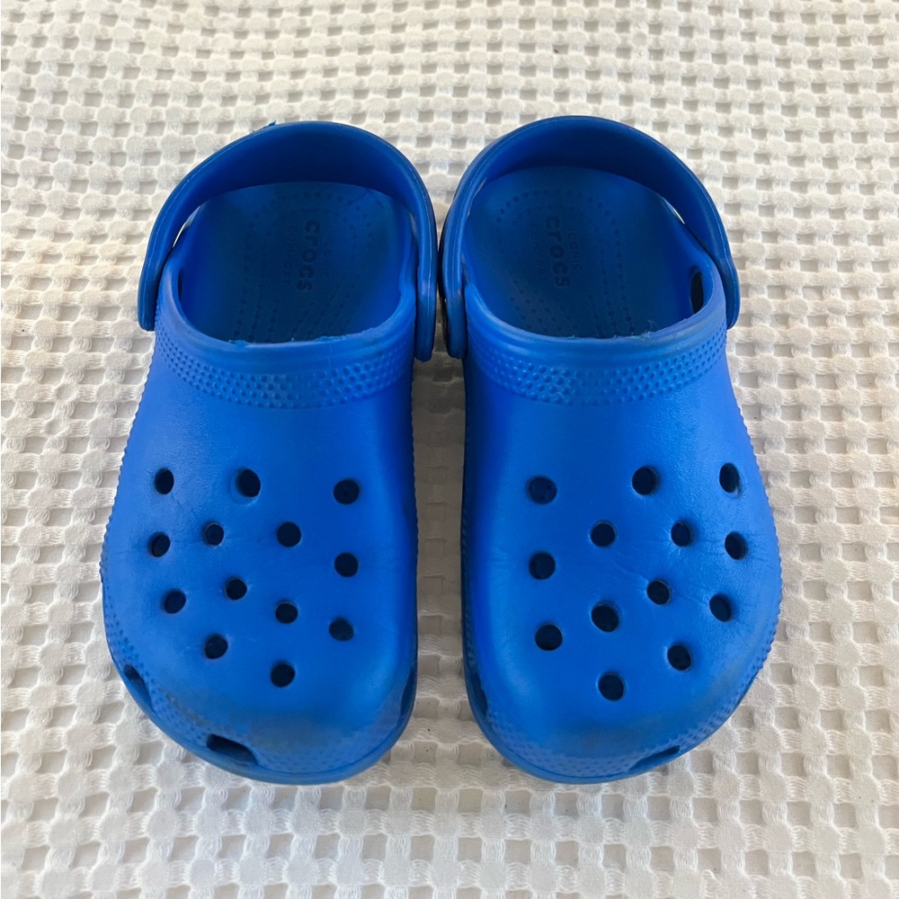 Crocs || Bright Blue Sandals